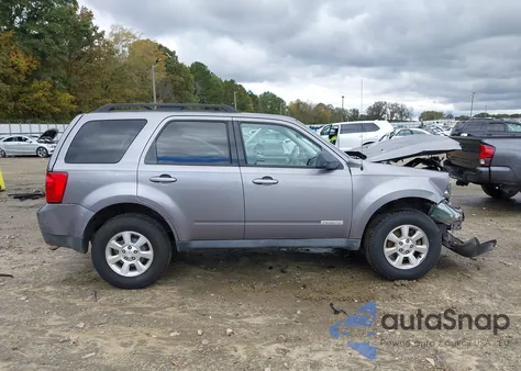 2008 Mazda Tribute I Touring z USA, uszkodzony, nr VIN 4F2CZ02ZX8KM24882